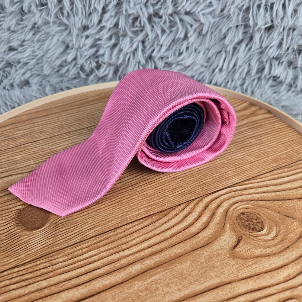 Roundtree & Yorke Necktie Mens Pink Silk Textured Navy Tip Formal